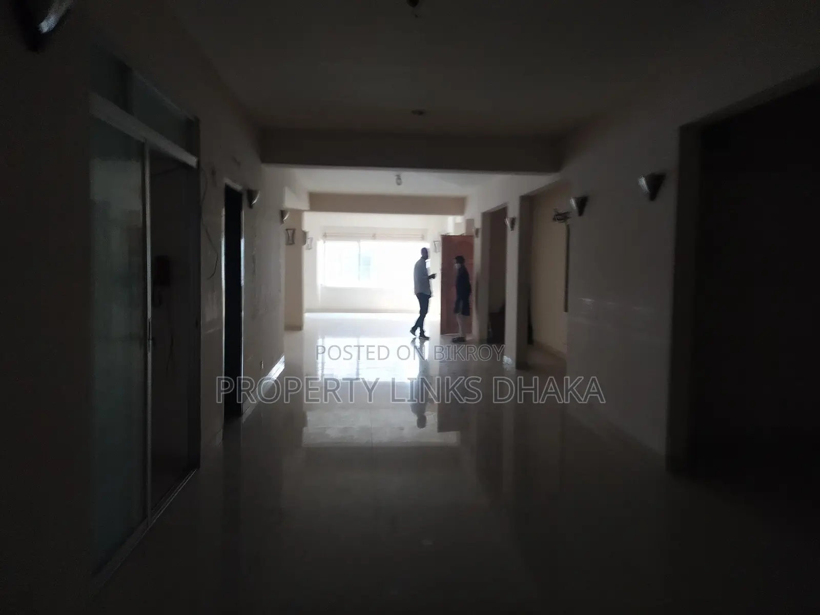 Unfurnished flat for Rent in office Gulshan