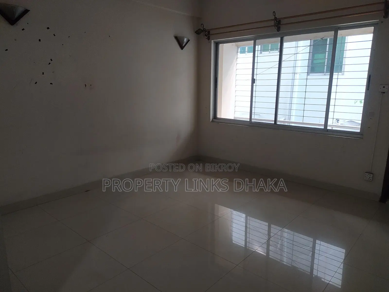 Unfurnished flat for Rent in office Gulshan