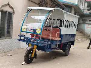 Model: 1302 School Van - Datai Motor - (Half-roof Glass)