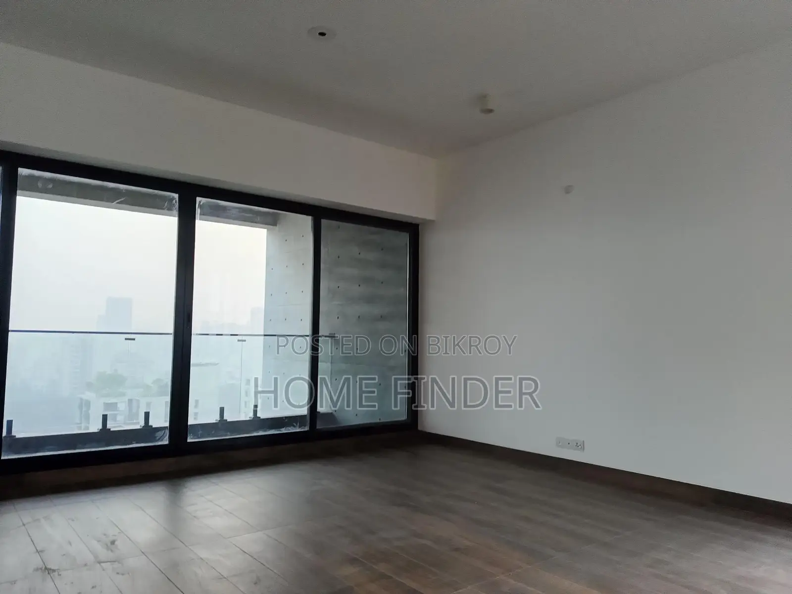 Luxurious Semi Furnished Apartment For Rent in Gulshan 2