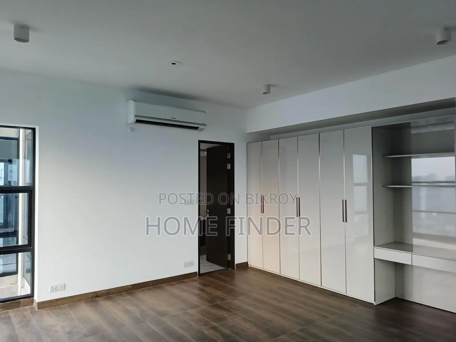 Luxurious Semi Furnished Apartment For Rent in Gulshan 2