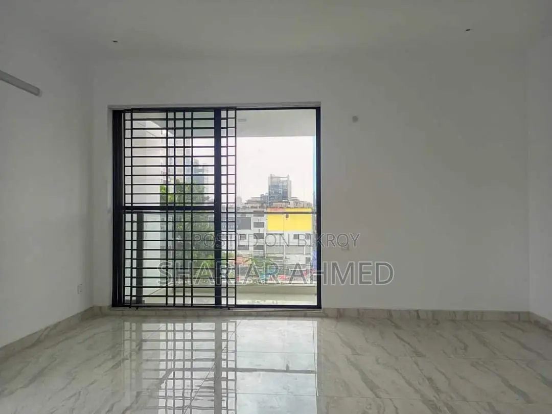 Brand New Unfinished 3200 SQFT Apartment Rent In GULSHAN