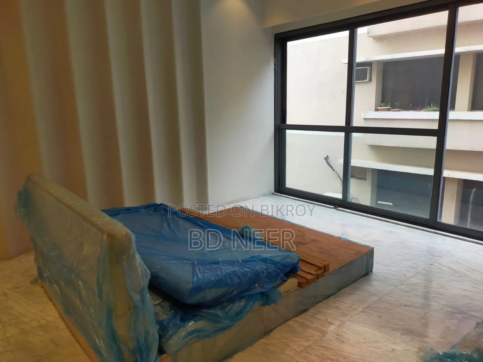 New Mordent Facilities 4 Bedroom Flat For Rent.