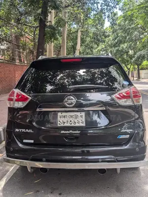 ভাড়ার জন্য Nissan X-Trail