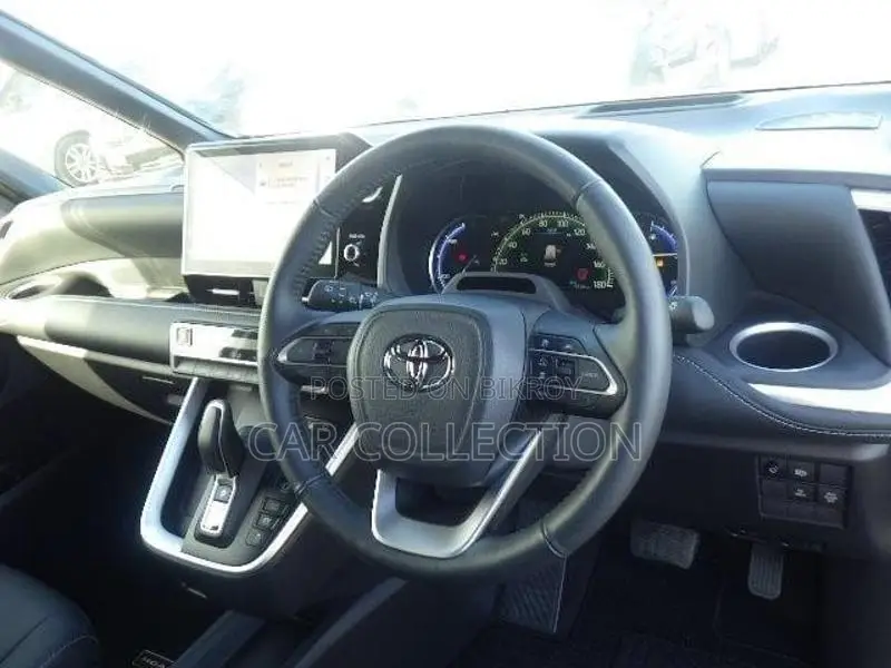 Toyota Voxy SZ 2022