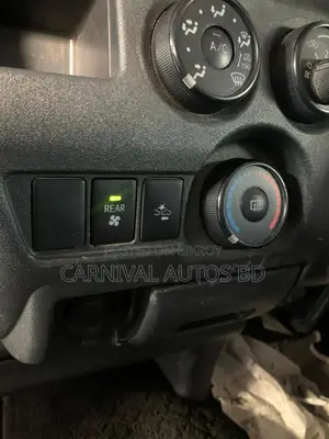 Toyota Hiace GL PACKAGE DUAL AC 2020