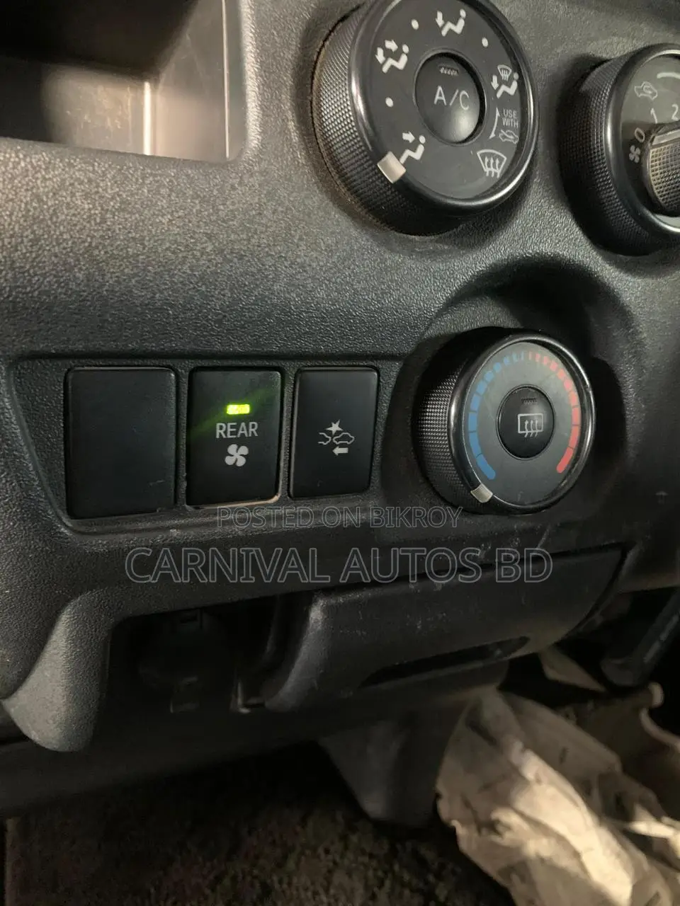 Toyota Hiace GL PACKAGE DUAL AC 2020