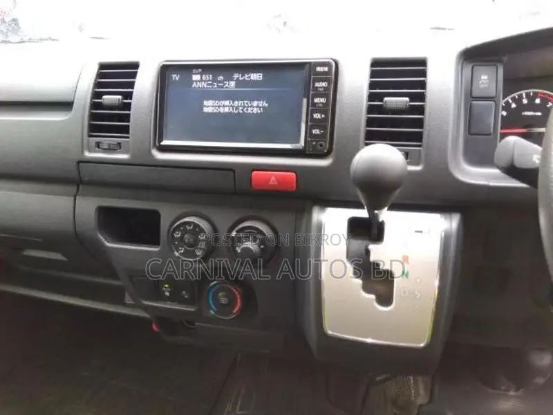 Toyota Hiace GL PACKAGE DUAL AC 2020