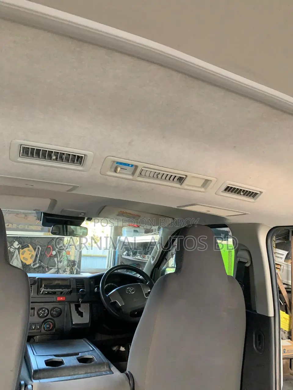 Toyota Hiace GL PACKAGE DUAL AC 2020