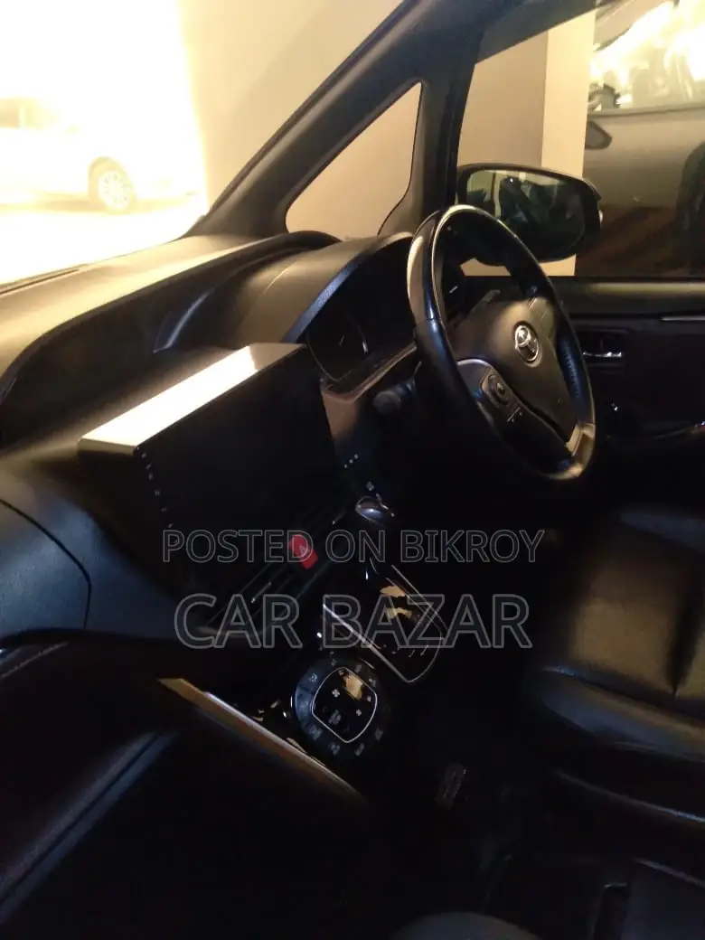 Toyota Noah Esquire Gi Octane 2019