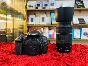 Canon 600D 75-300 zoom lens..
