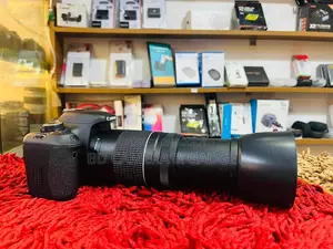 Canon 600D 75-300 zoom lens..