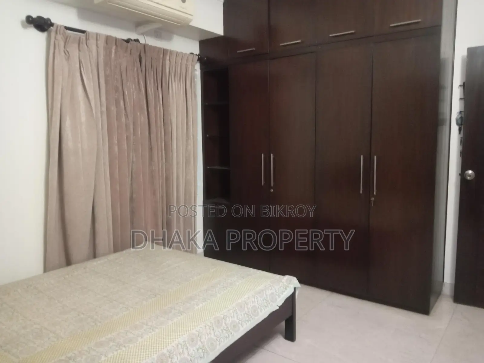 Full Furnished Exclusive 3 Bedrooms Flat Rent in Gulshan -2