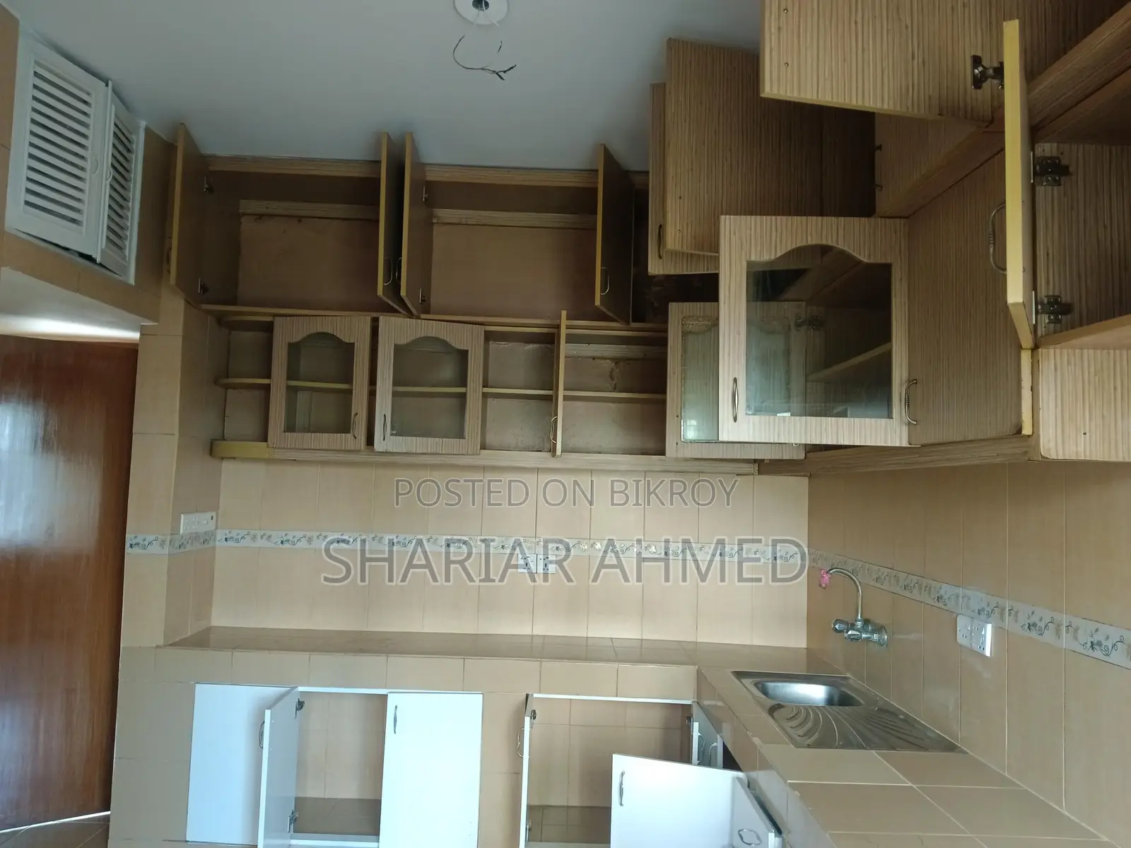 Good Quality 3000 Sqft 4 Bed Un-Furnished Flat For Rent In Gulshan 1