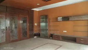 গুলশানে ৩৭০০-বর্গফুট ৪-বেডরুমের ২-কার পার্কিং সুবিধাসহ চমৎকার ফ্ল্যাট ভাড়া