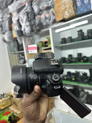 DSLR camera all accessories available Kushtia
