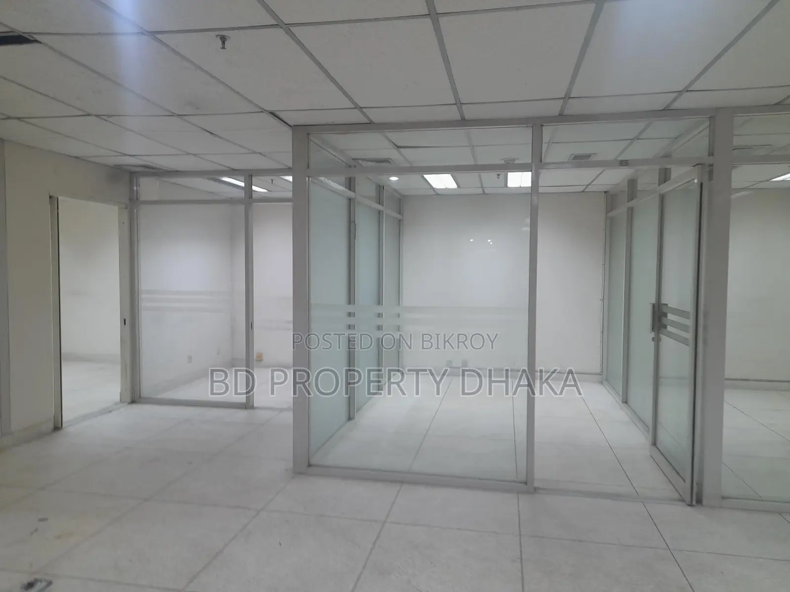 6100 Sqft Semi-furnished Open Commercial Space for Rent in Banani