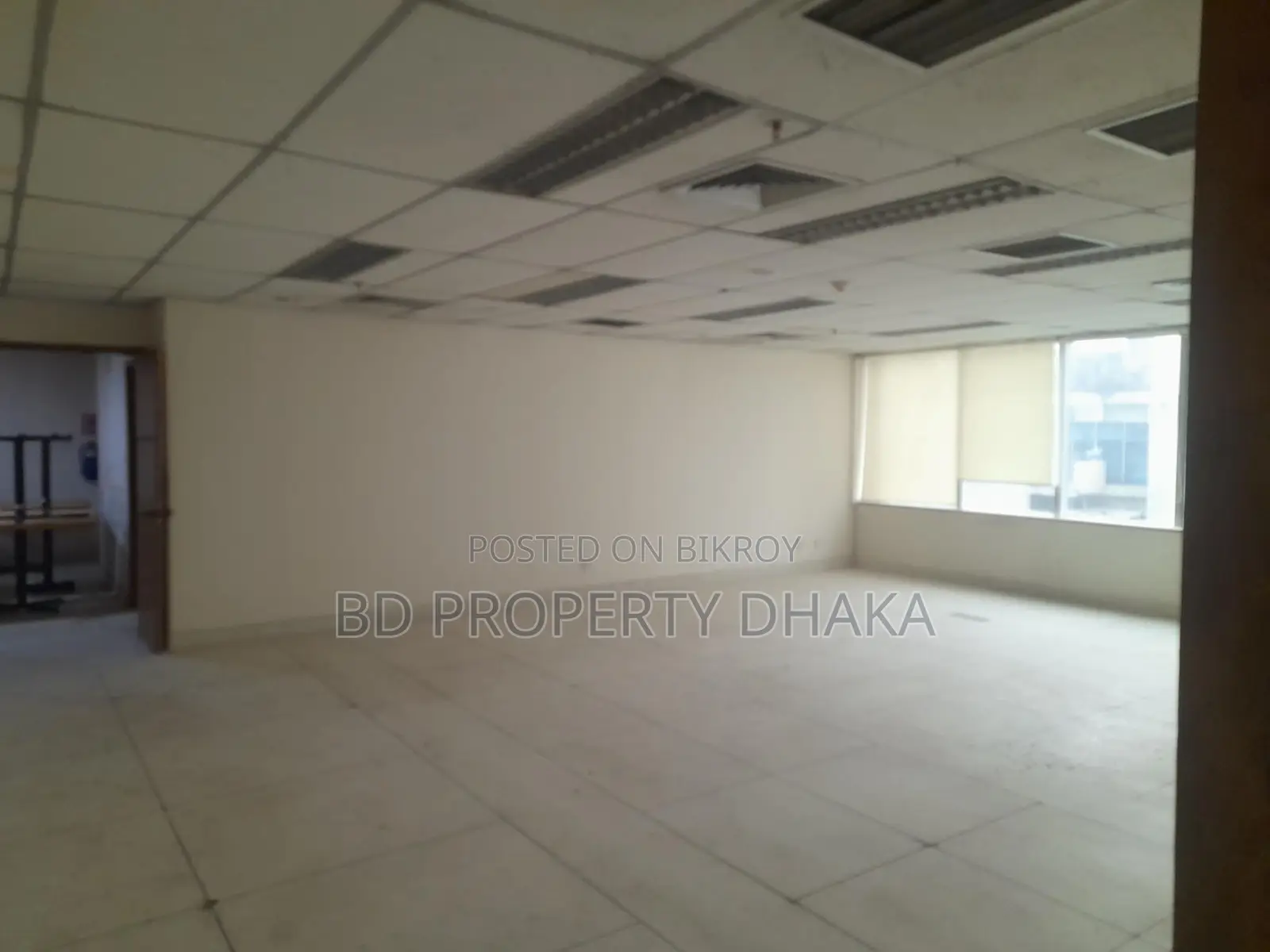 6100 Sqft Semi-furnished Open Commercial Space for Rent in Banani