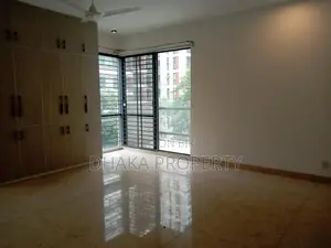 Semi-Furnished Luxurious Apartment Rent in Banani