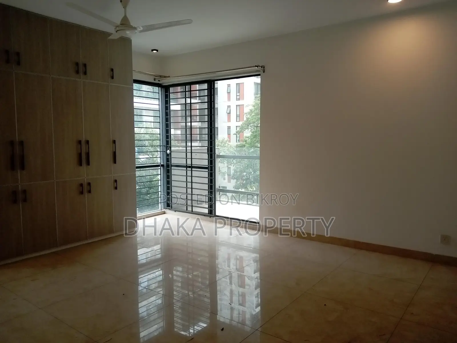 Semi-Furnished Luxurious Apartment Rent in Banani
