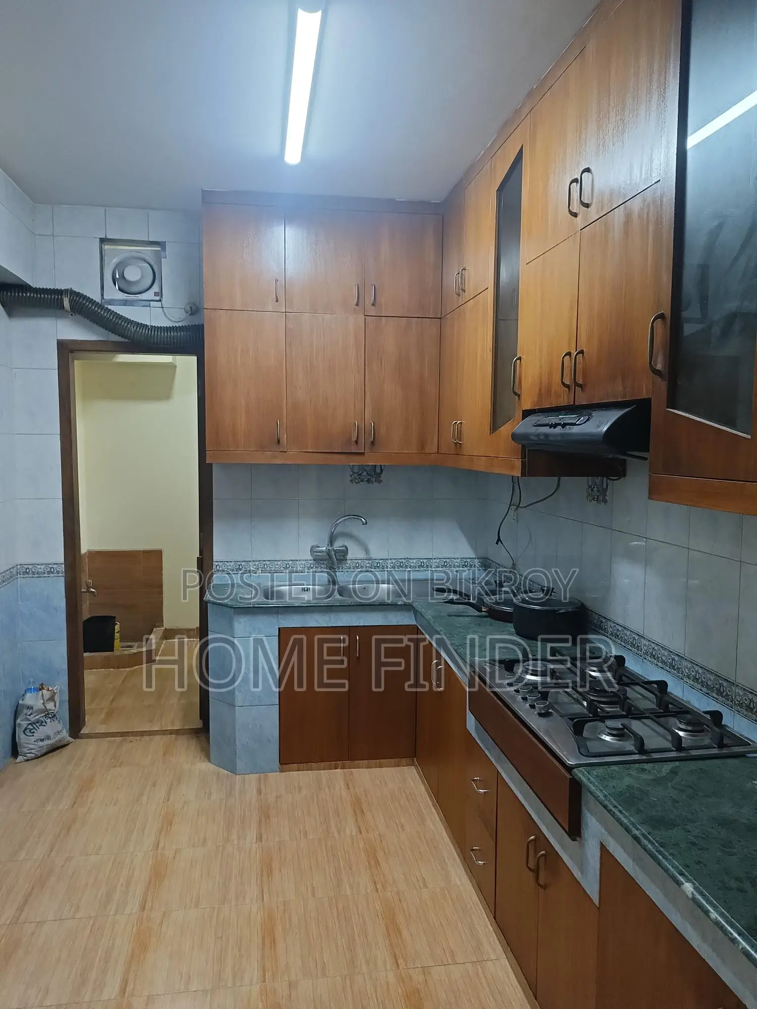 Offering You An Excellent 2500 Sq Ft Flat For Rent In Gulshan 2