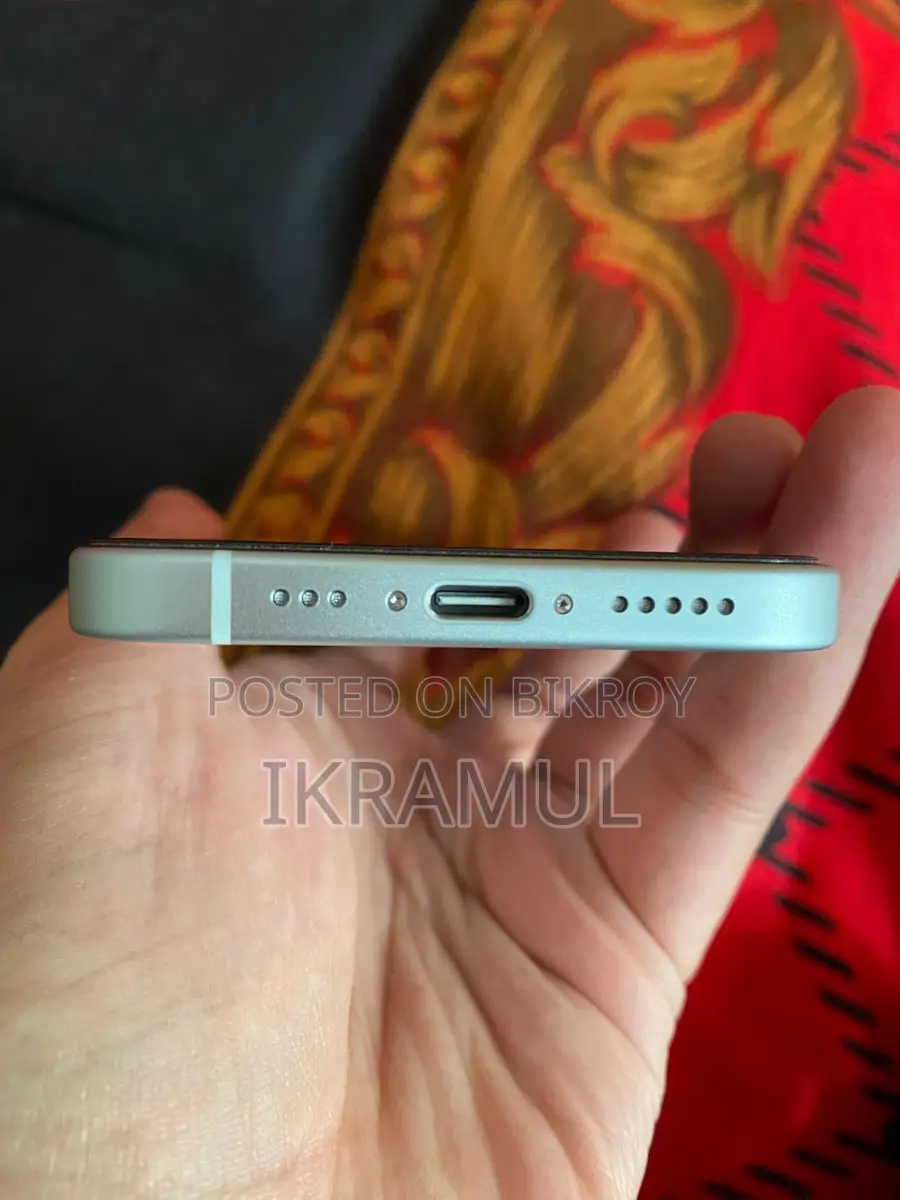 Apple iPhone 15 (Used)