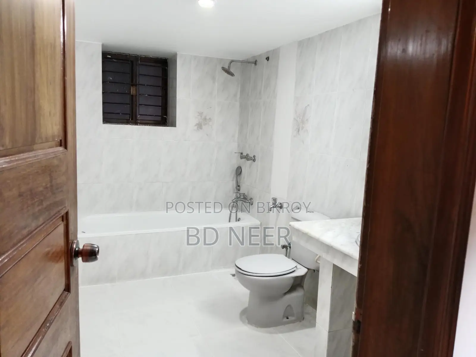 very nice looking 3 Bed room apt rent in Gulshan