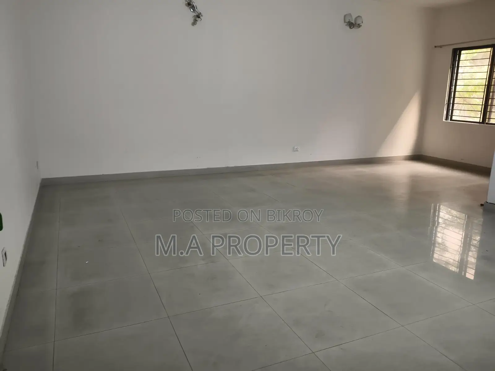 Gulshan-1 finished 3-Bed Apartment Rent