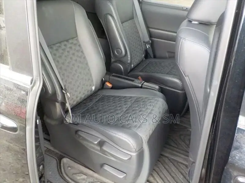 Toyota Voxy Hybrid SZ Black New 2022