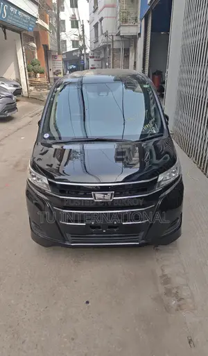 টয়োটা নোয়াহ এক্স-কি ওয়ান ডোর পাওয়ার ২০২০