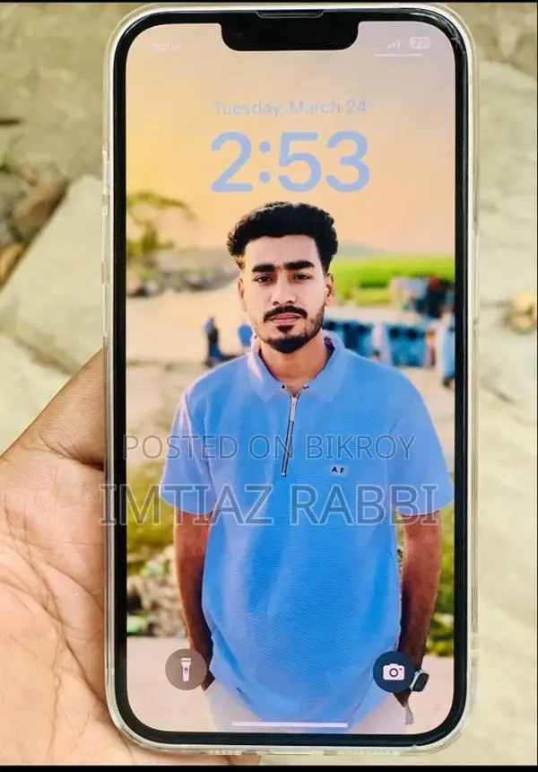 Apple iPhone 13 (Used)
