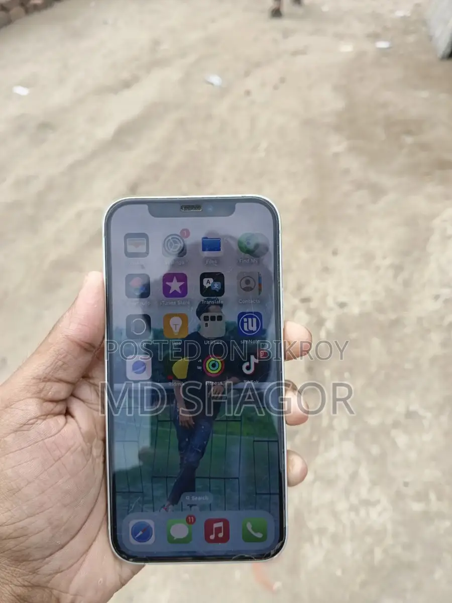 Apple iPhone 12 (Used)