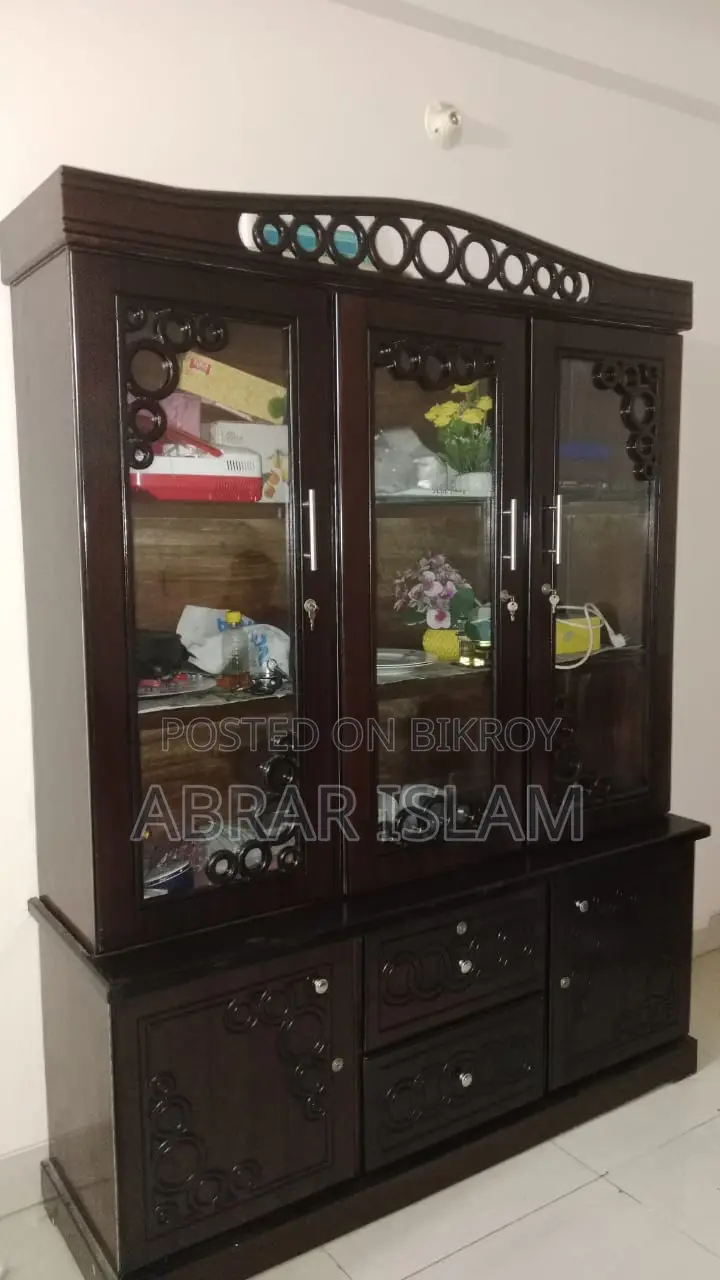 সোকেস বিক্রি হবে