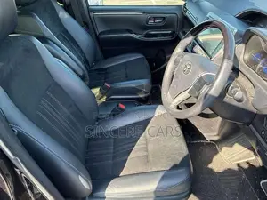 Toyota Esquire GI PREMIUM HYBRID 2021