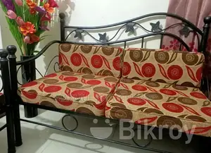 দুইটি স্টিলের ডিবান সেট বিক্রি করা হবে।