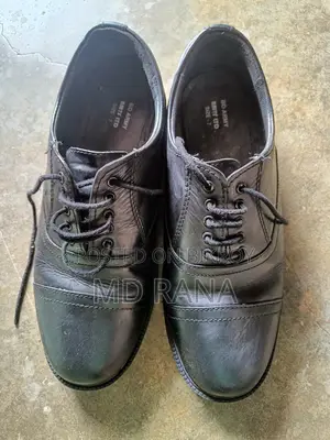Formal shoes, size 7