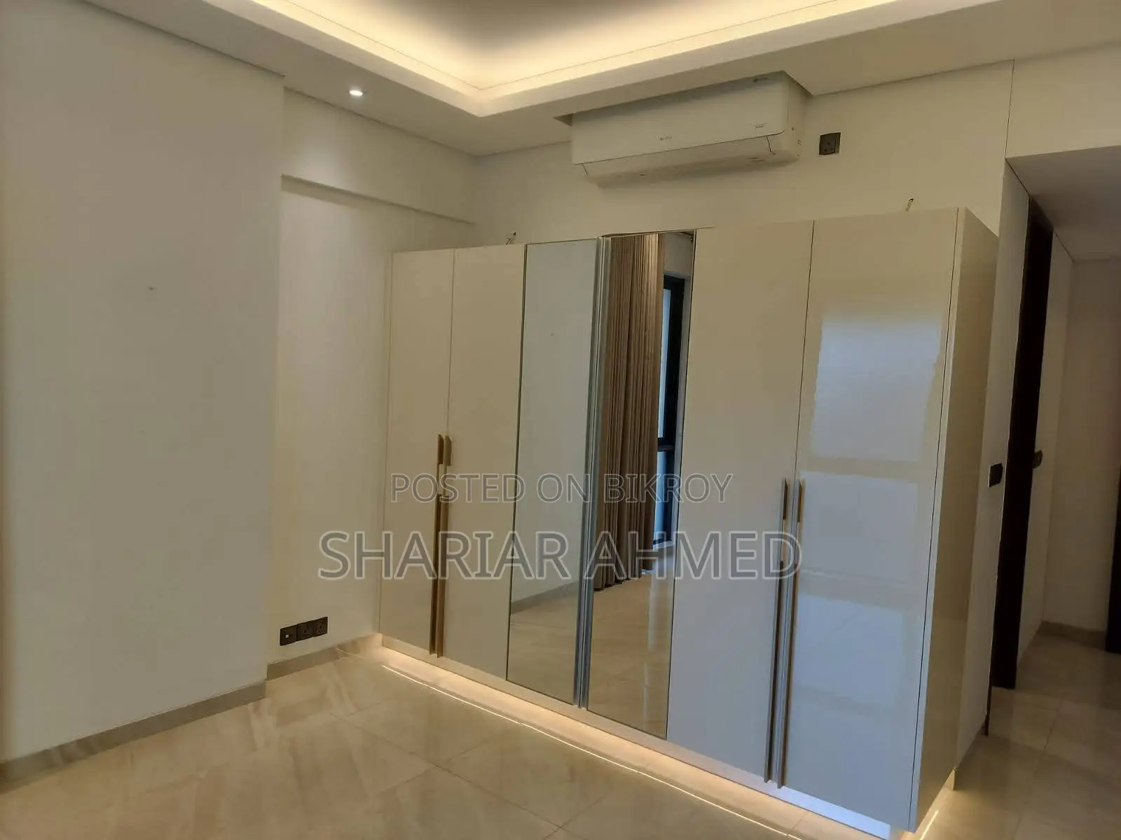 3 Bed 3700 Sqft Semi-Furnished Flat For Rent In Gulshan