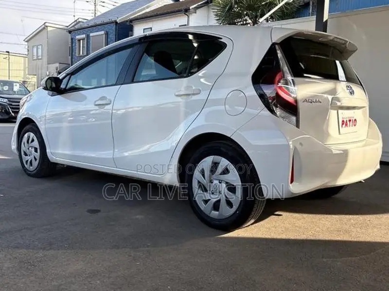 Toyota Aqua Hybrid S package 2021