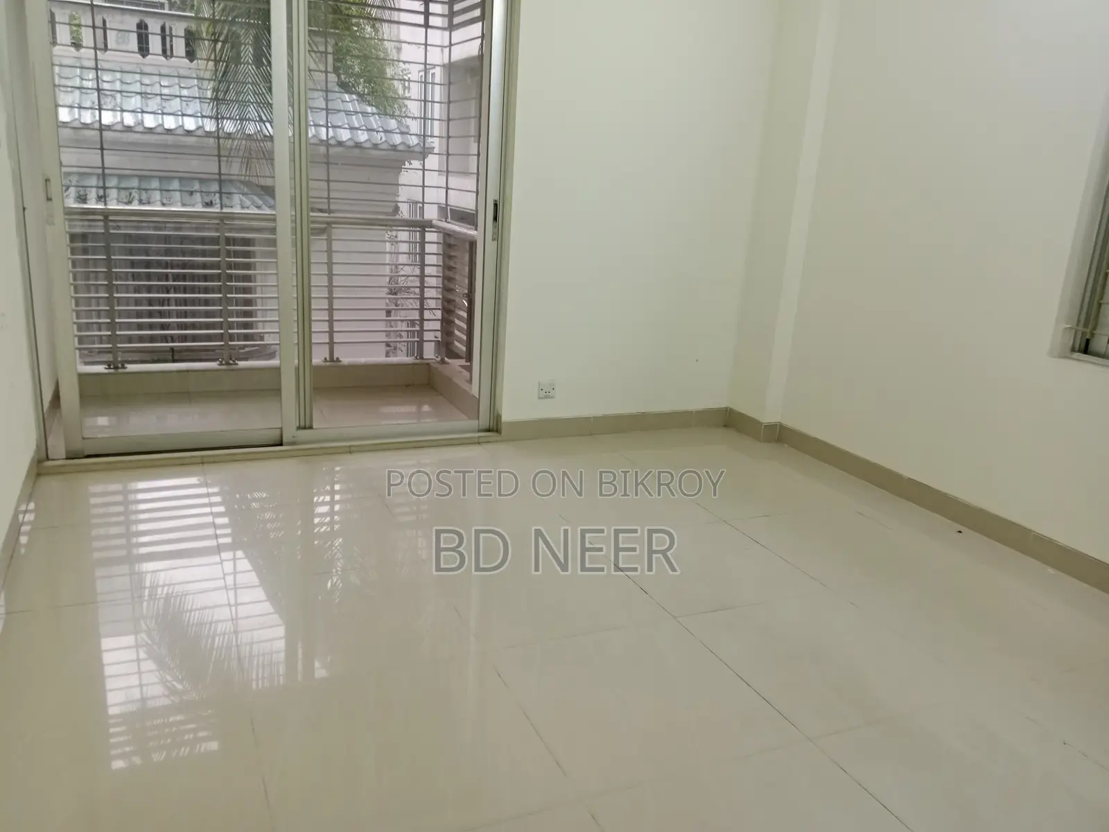 Nice looking unfurnish 4 Bed room apt rent in banani