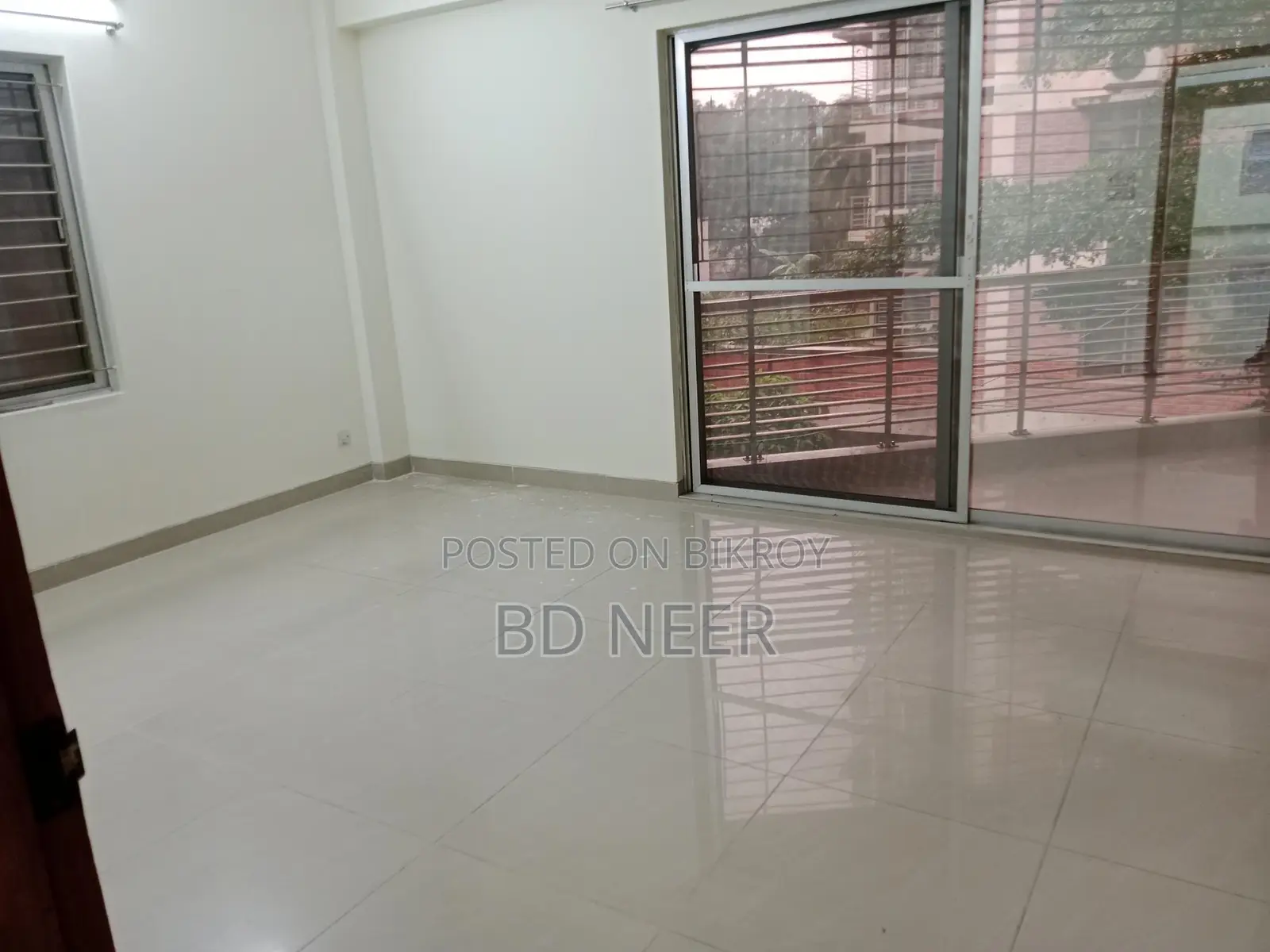 Nice looking unfurnish 4 Bed room apt rent in banani