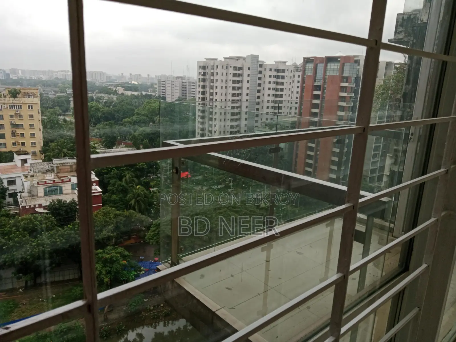 lake view 4 Bed room apt rent in Gulshan 2 North side