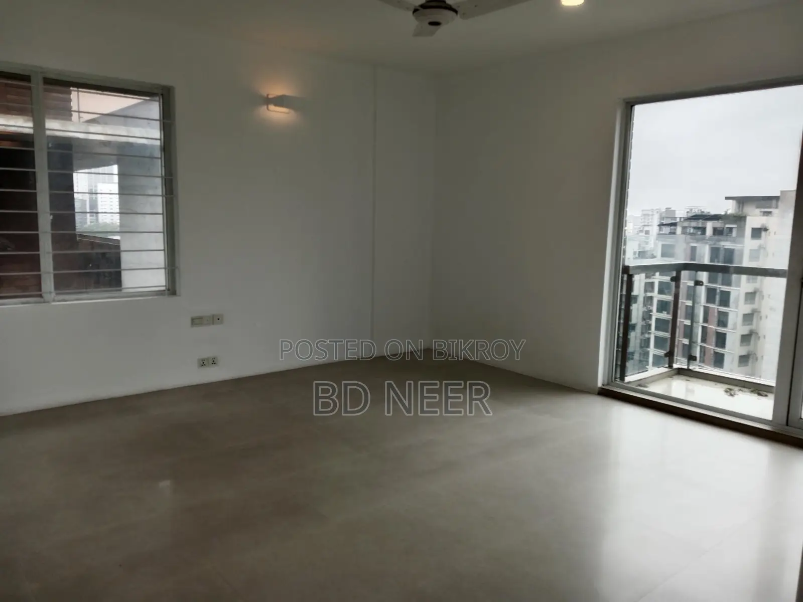 lake view 4 Bed room apt rent in Gulshan 2 North side