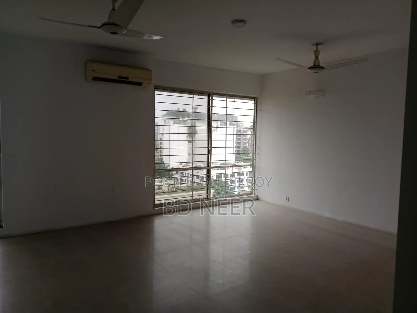 lake view 4 Bed room apt rent in Gulshan 2 North side