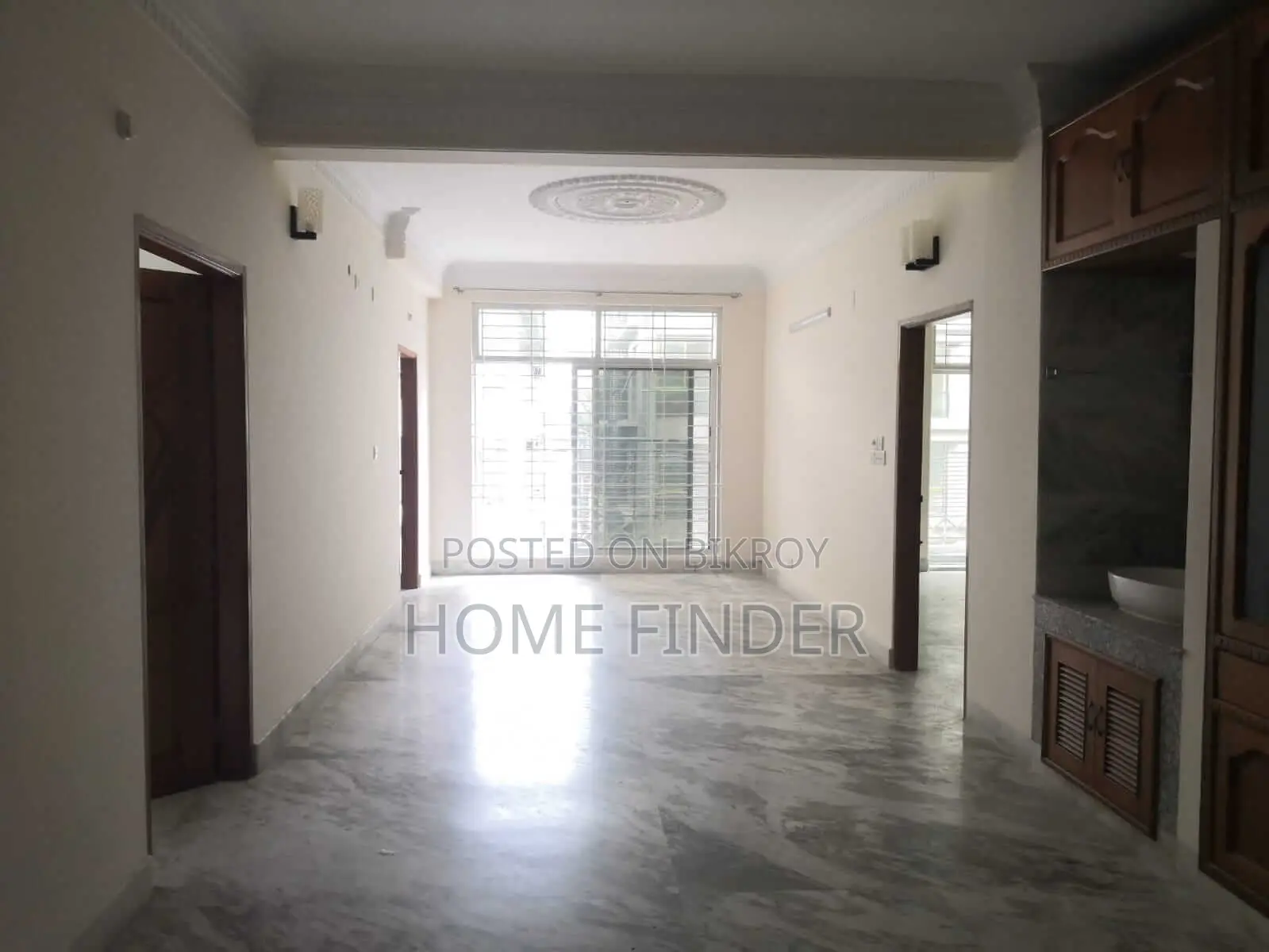 3Bed-2800 SqFt Apt: (TO-LET) In GULSHAN 2