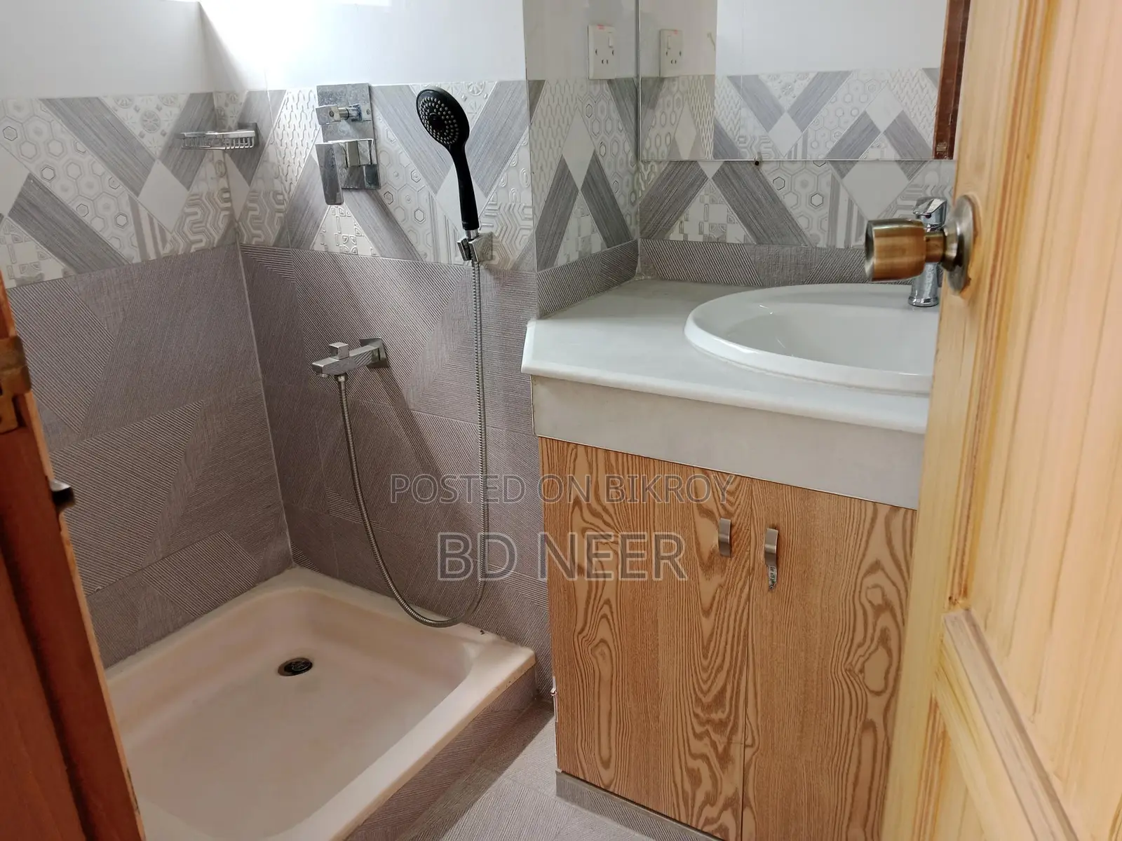 Very well semi furnish 4 Bed room have gym apt rent in Gulshan 1