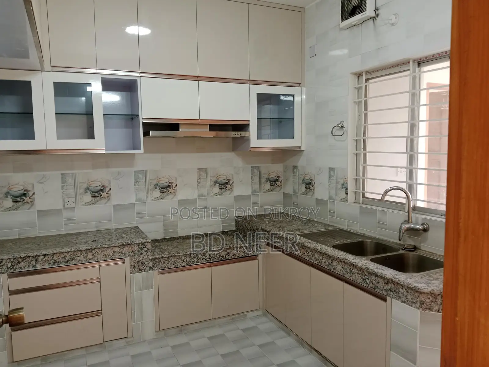 Very well semi furnish 4 Bed room have gym apt rent in Gulshan 1