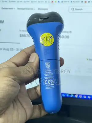 Philips At600 Aqua Touch Wet & Dry Electric Shaver