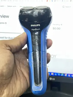Philips At600 Aqua Touch Wet & Dry Electric Shaver