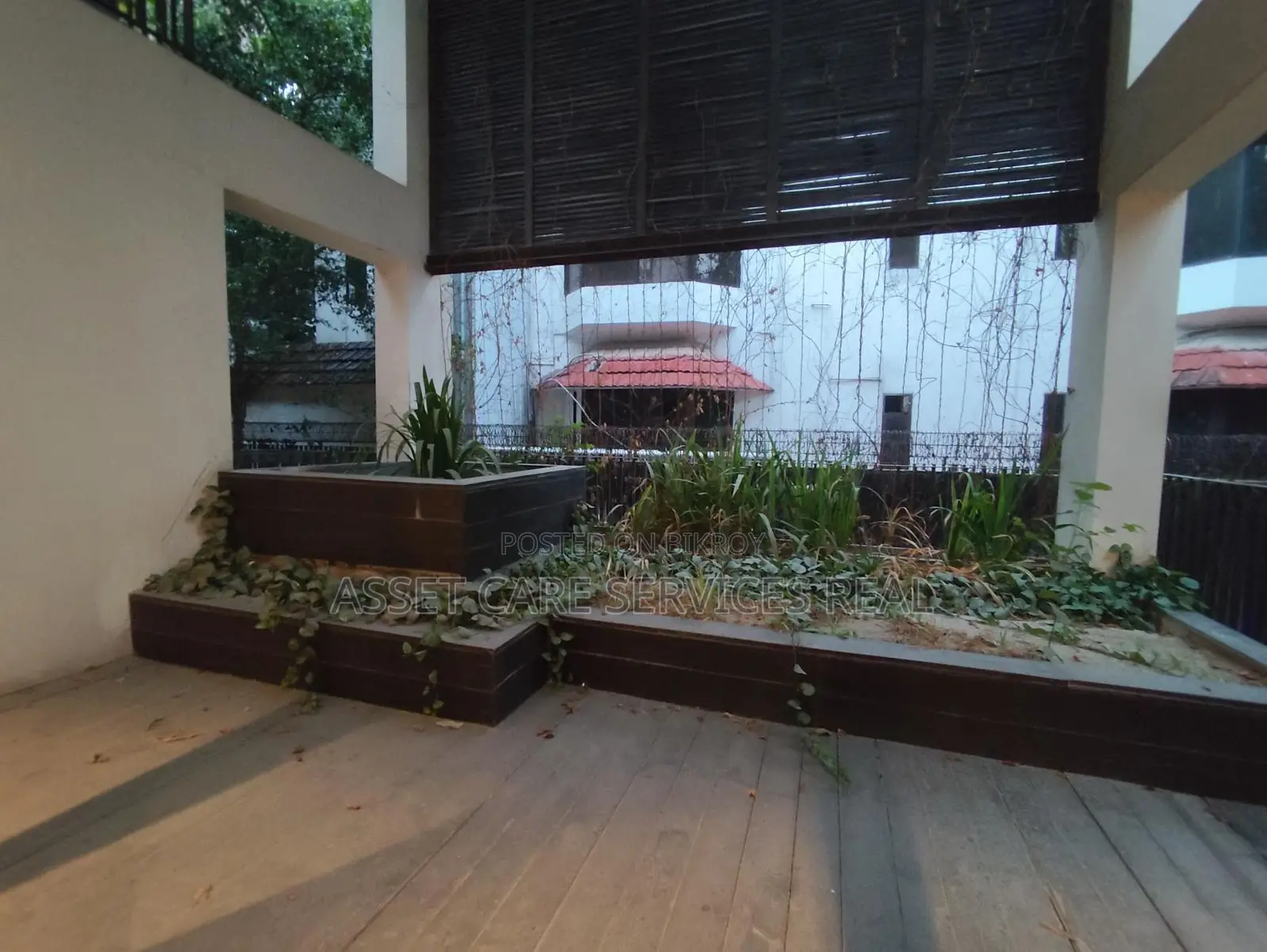 নর্থ গুলশান বিলাসবহুল (১০,০০০ বর্গফুট) স্বতন্ত্র বাড়ি ভাড়া