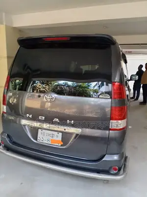 Toyota Noah x 2003